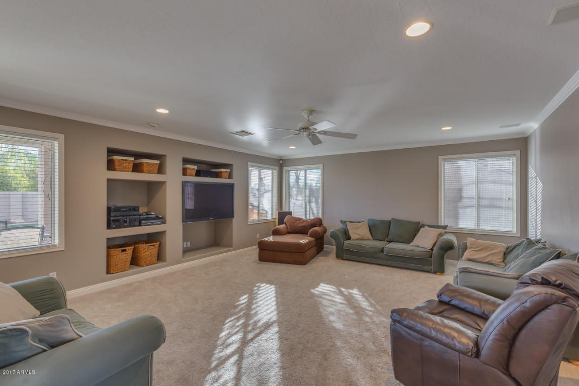 3823 E Indigo Bay Dr, Gilbert, AZ 85234 photo 8