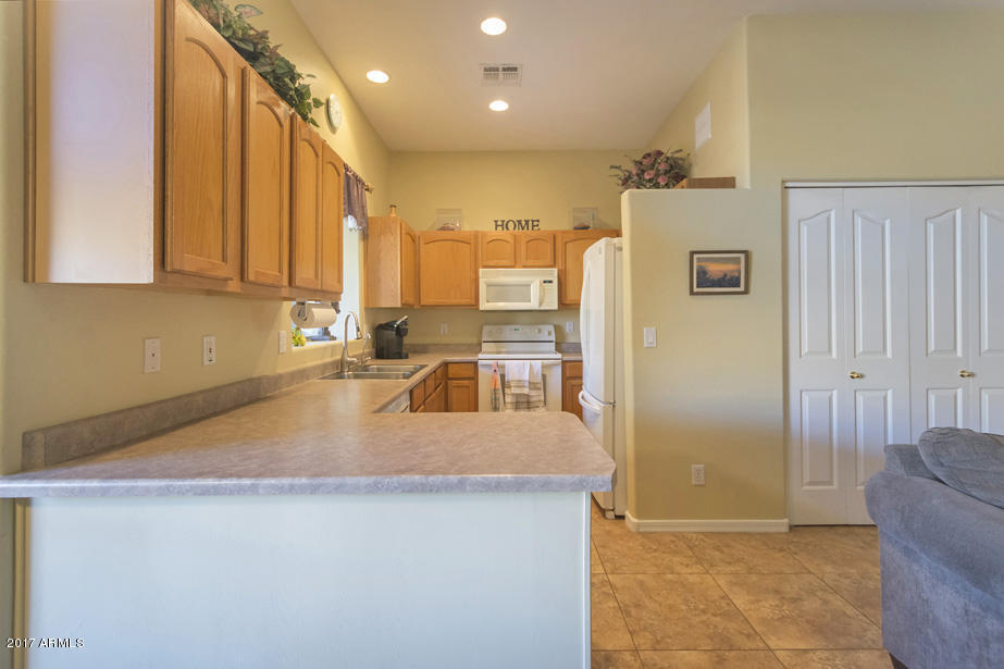 913 S Apache Dream Way, Apache Junction, AZ 85120 photo 6