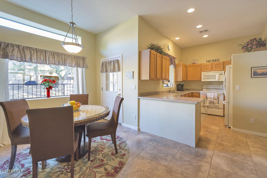 913 S Apache Dream Way, Apache Junction, AZ 85120 photo 5