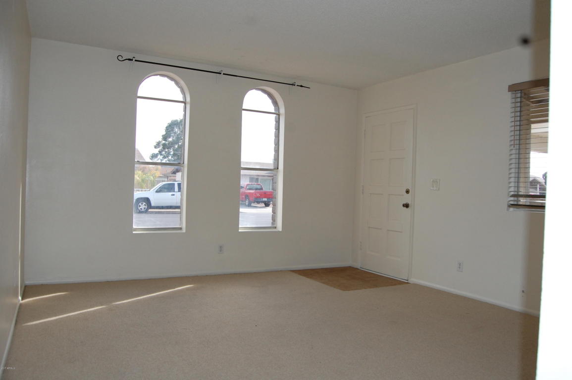 162 E Hoover Ave, Mesa, AZ 85210 photo 2