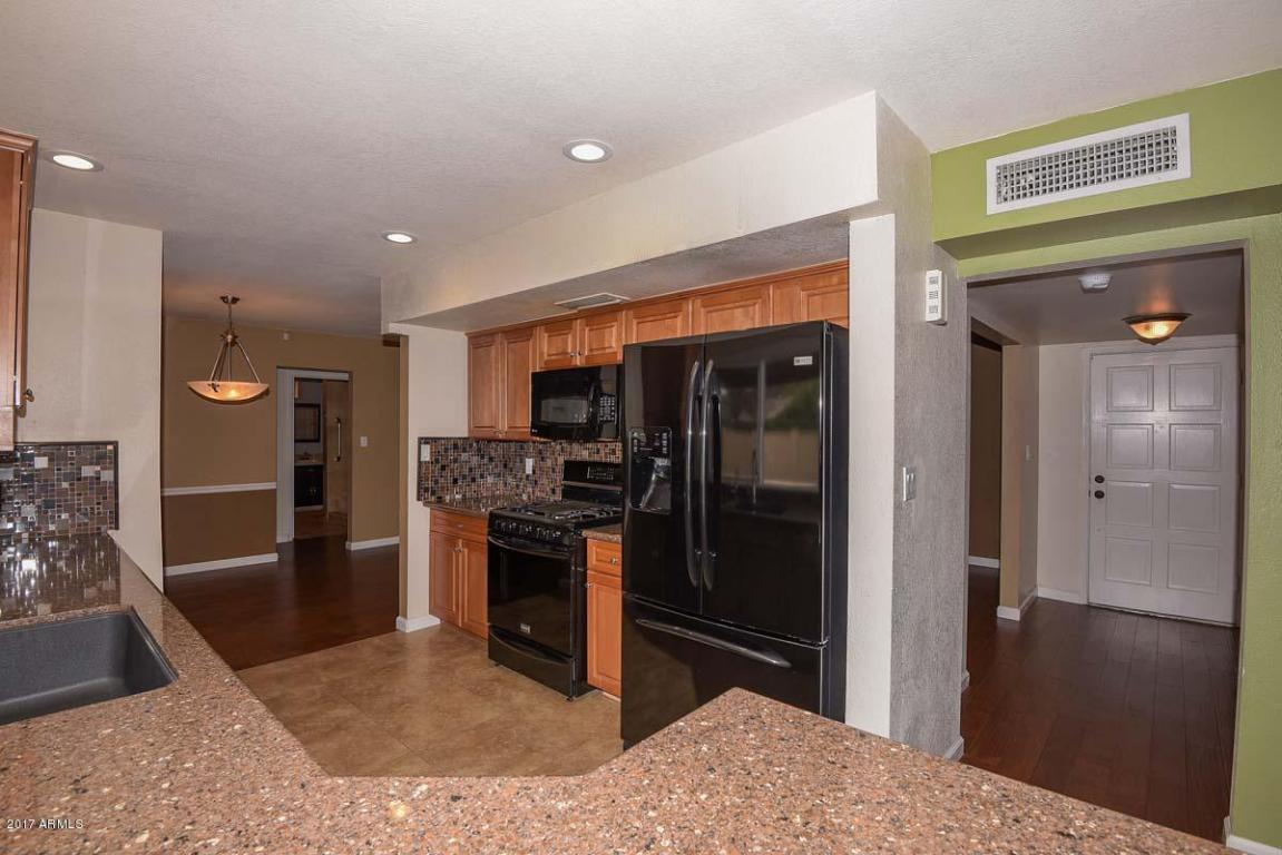 2727 E Cannon Dr, Phoenix, AZ 85028 photo 4