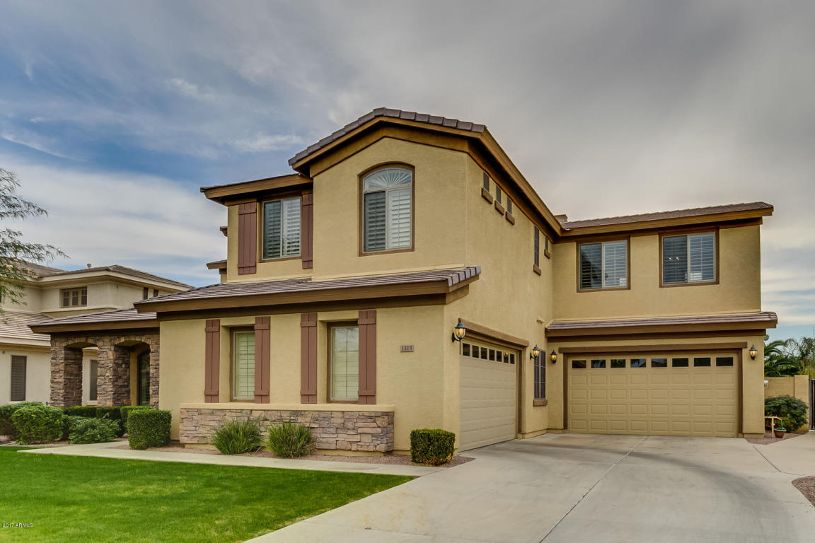 1315 E Canary Dr, Gilbert, AZ 85297 photo 2