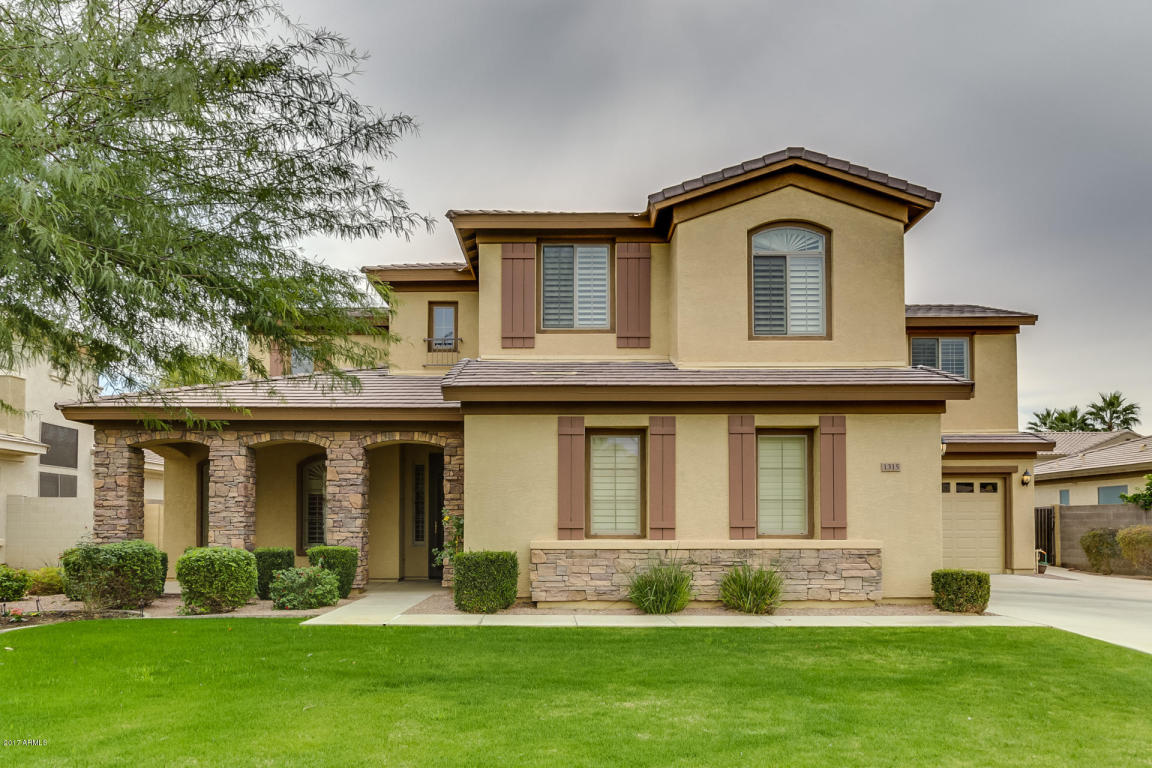 1315 E Canary Dr, Gilbert, AZ 85297 photo 1