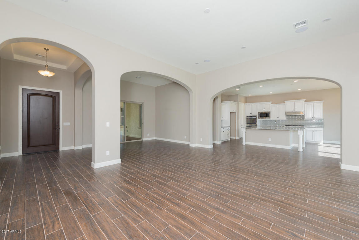 2923 E Valencia Dr, Phoenix, AZ 85042 photo 9