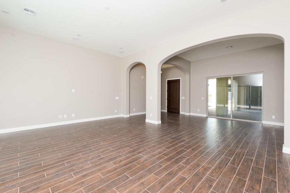2923 E Valencia Dr, Phoenix, AZ 85042 photo 8