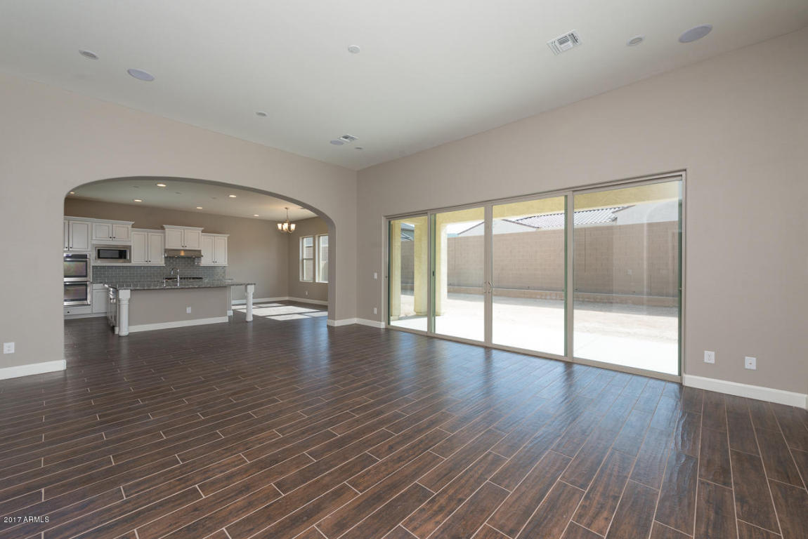 2923 E Valencia Dr, Phoenix, AZ 85042 photo 10