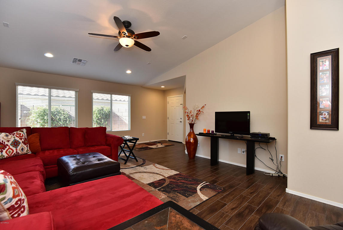 2207 E Stacey Rd, Gilbert, AZ 85298 photo 3
