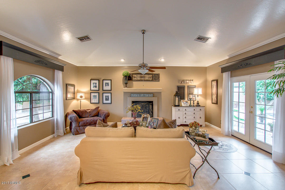 4451 E Desert Ln, Gilbert, AZ 85234 photo 30