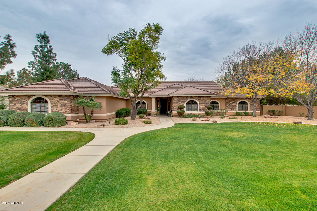 4451 E Desert Ln, Gilbert, AZ 85234 photo 1