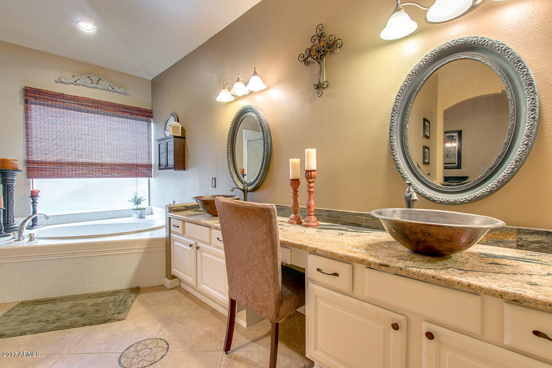 4451 E Desert Ln, Gilbert, AZ 85234 photo 38