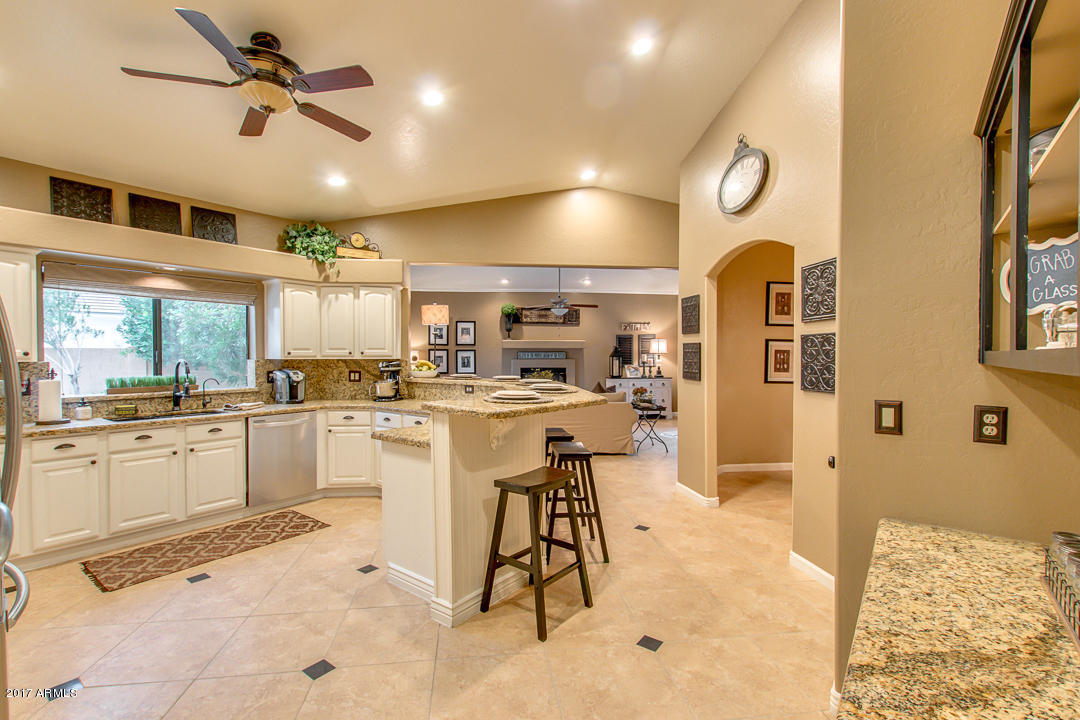 4451 E Desert Ln, Gilbert, AZ 85234 photo 28