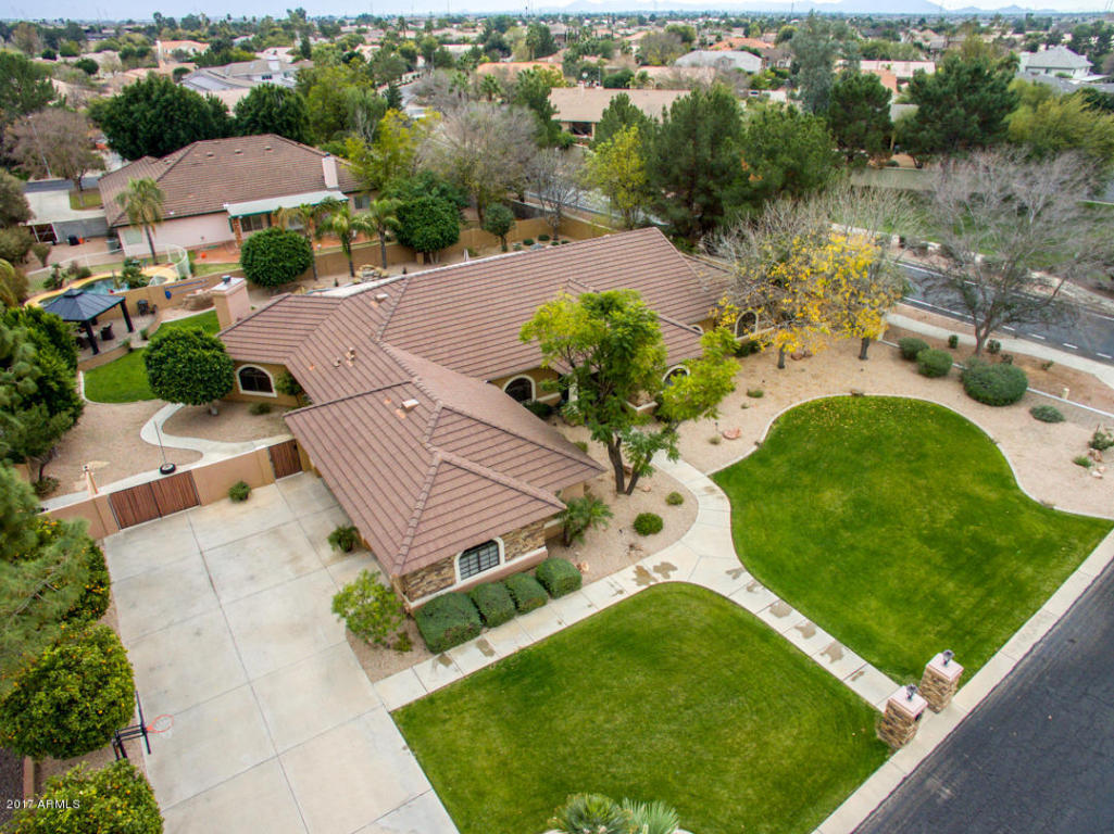 4451 E Desert Ln, Gilbert, AZ 85234 photo 9