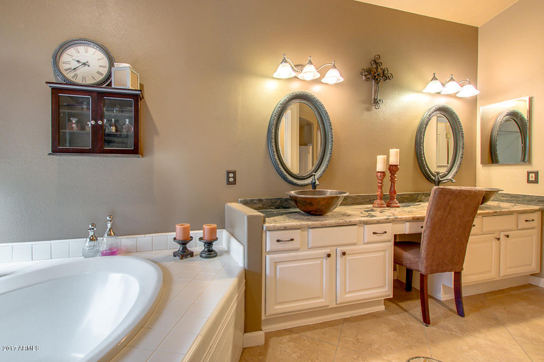 4451 E Desert Ln, Gilbert, AZ 85234 photo 41