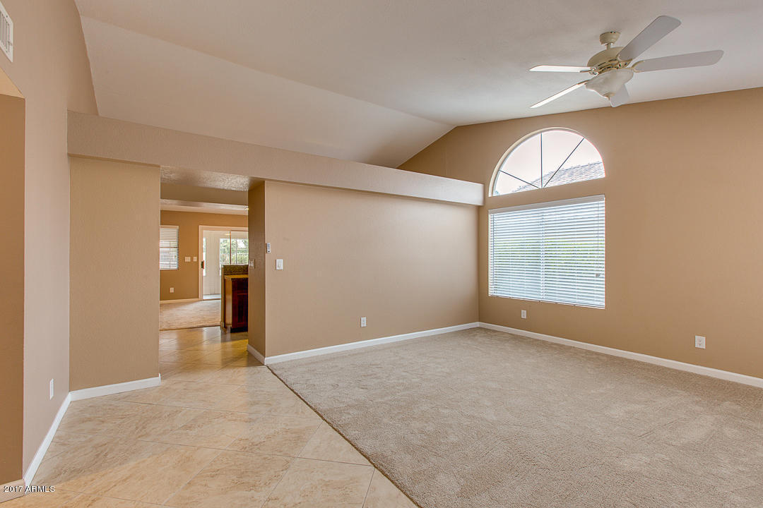 12215 S 45th St, Phoenix, AZ 85044 photo 2