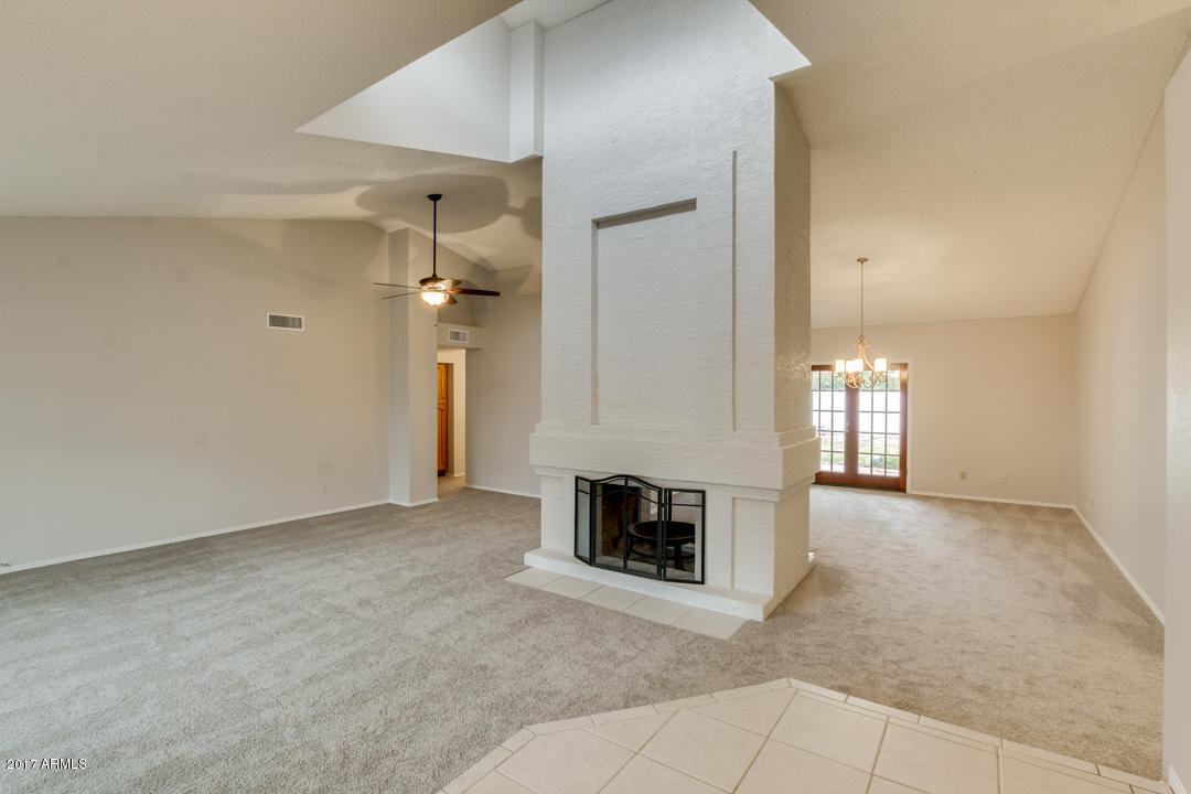 101 S Silverado St, Gilbert, AZ 85296 photo 4