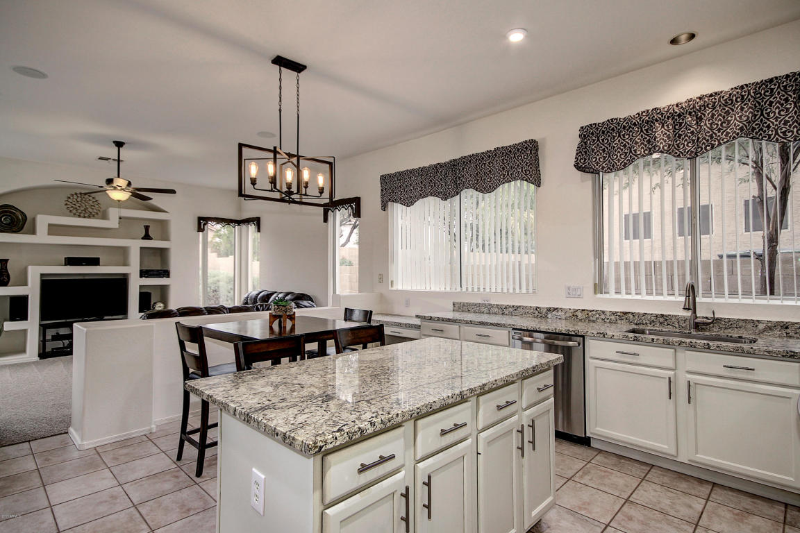 4052 E Williams Dr, Phoenix, AZ 85050 photo 4