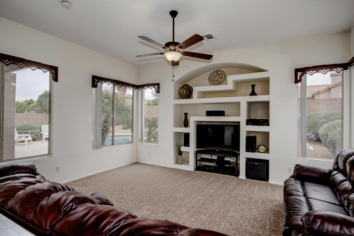 4052 E Williams Dr, Phoenix, AZ 85050 photo 5