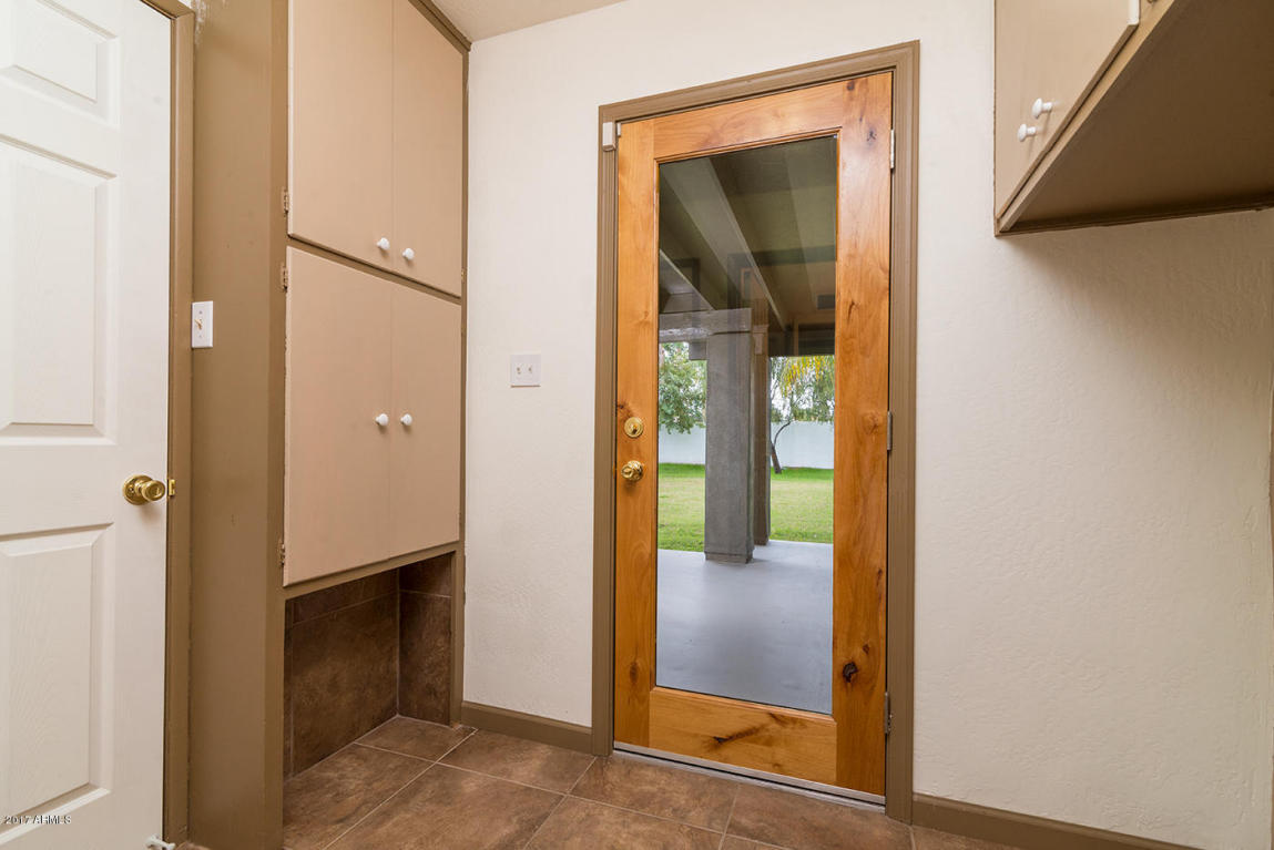 5423 E Osborn Rd, Phoenix, AZ 85018 photo 17