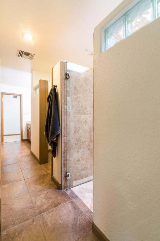 5423 E Osborn Rd, Phoenix, AZ 85018 photo 13