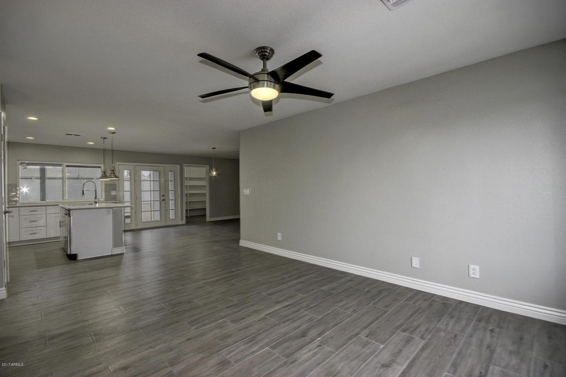 923 W Colgate Dr, Tempe, AZ 85283 photo 5