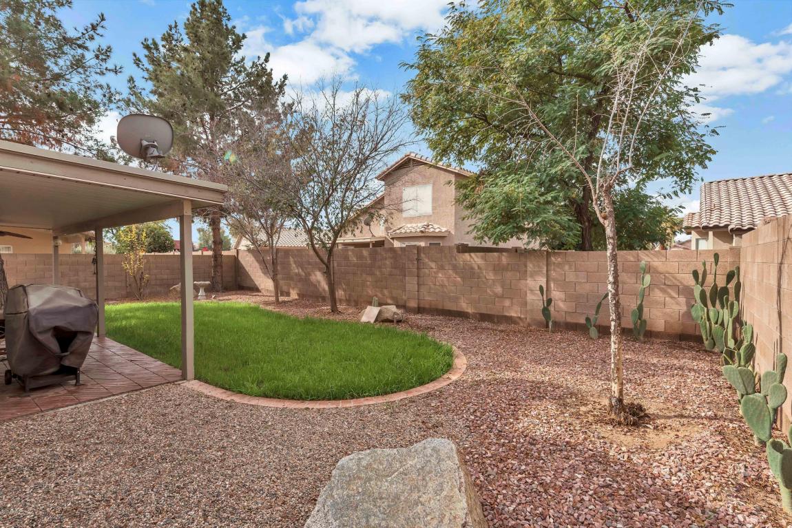 10 S Tiago Dr, Gilbert, AZ 85233 photo 4