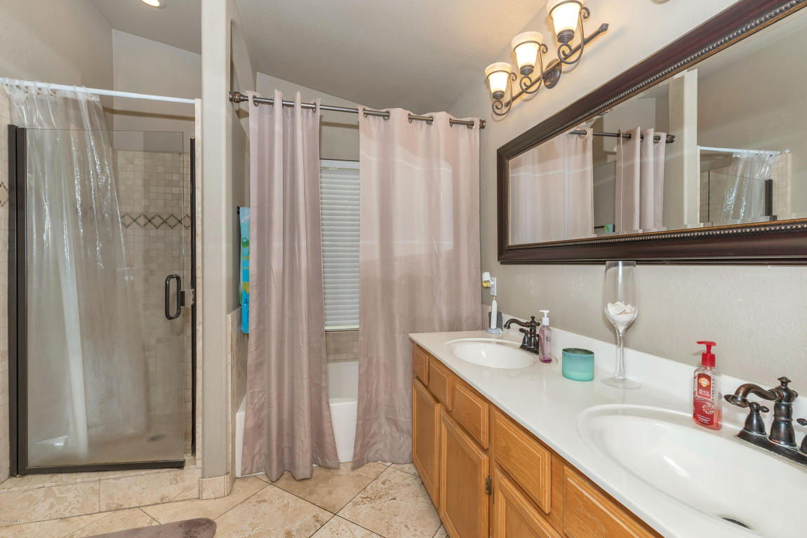 10 S Tiago Dr, Gilbert, AZ 85233 photo 12