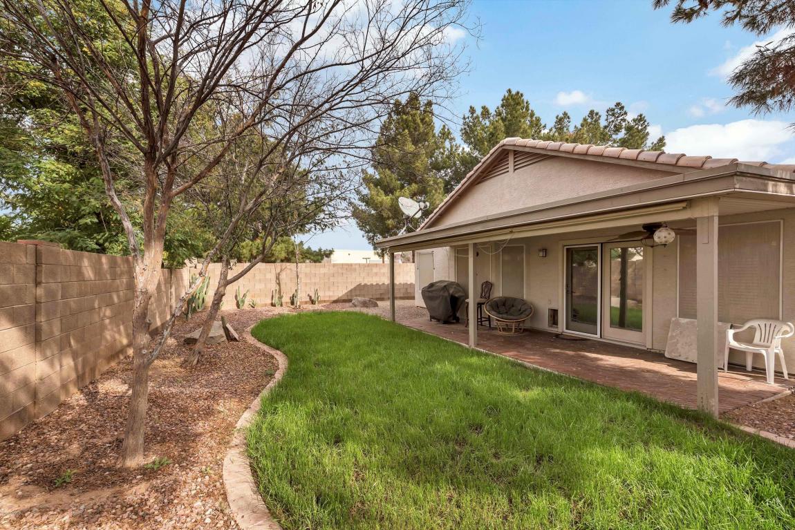 10 S Tiago Dr, Gilbert, AZ 85233 photo 5