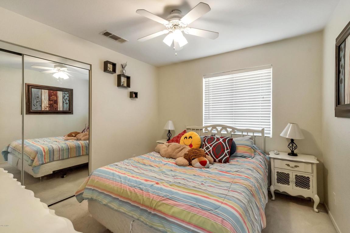 10 S Tiago Dr, Gilbert, AZ 85233 photo 14