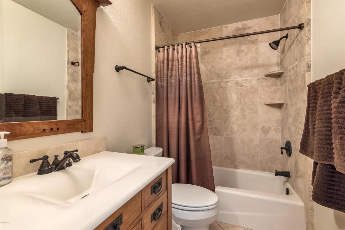 10 S Tiago Dr, Gilbert, AZ 85233 photo 18
