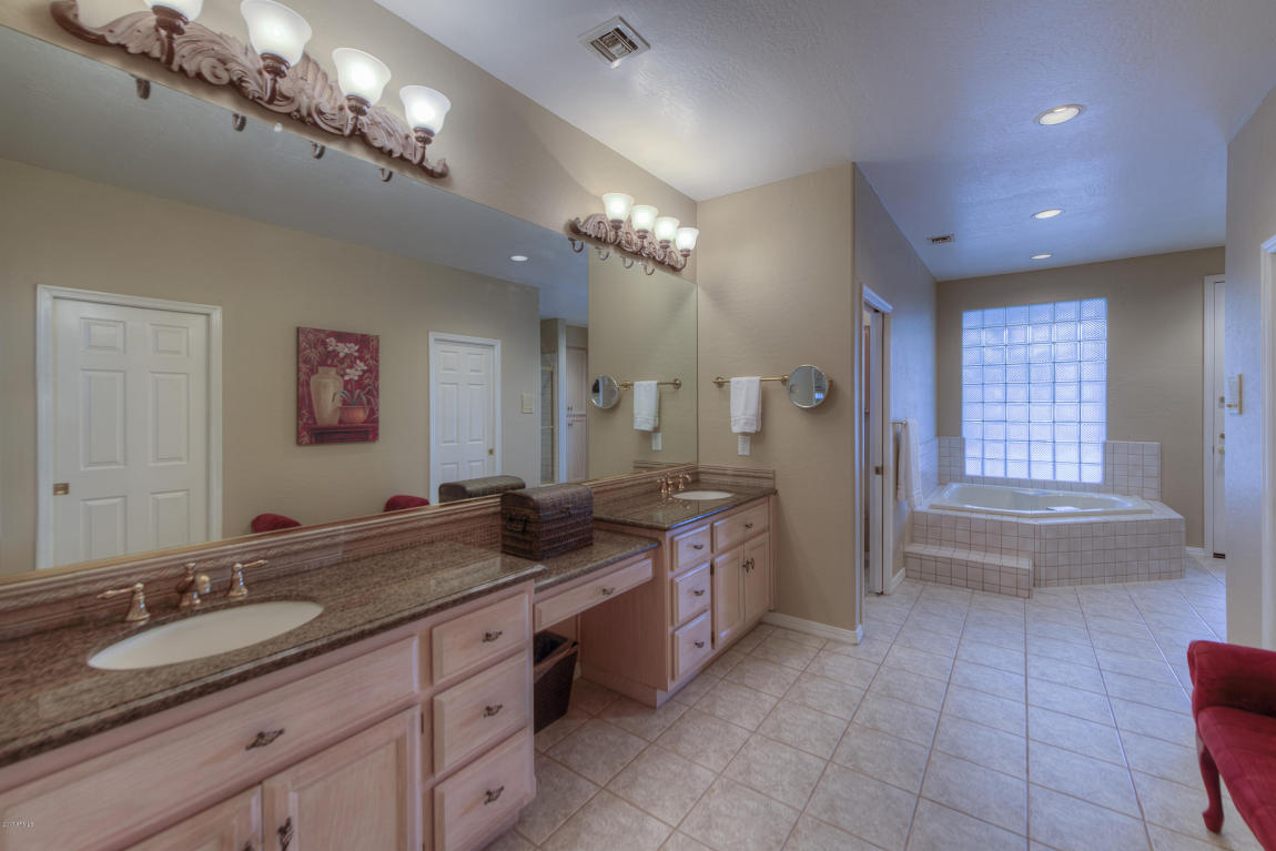 13611 S 32nd Pl, Phoenix, AZ 85044 photo 5