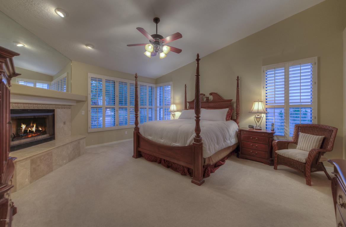 13611 S 32nd Pl, Phoenix, AZ 85044 photo 4