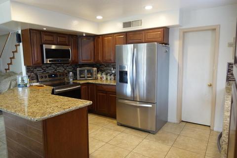 2011 E Pinto Dr, Gilbert, AZ 85296 photo 4