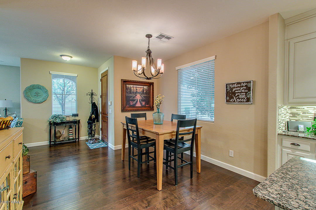 10204 E Isleta Ave, Mesa, AZ 85209 photo 3