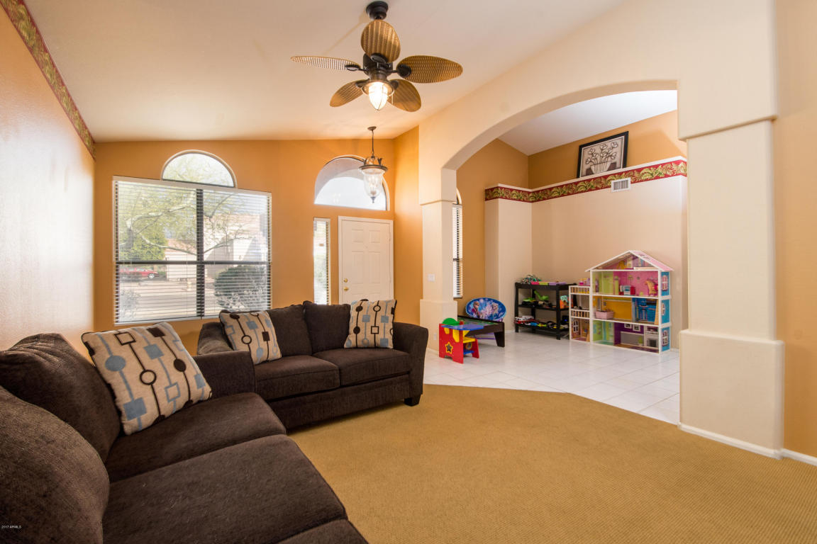 2103 E Menadota Dr, Phoenix, AZ 85024 photo 2