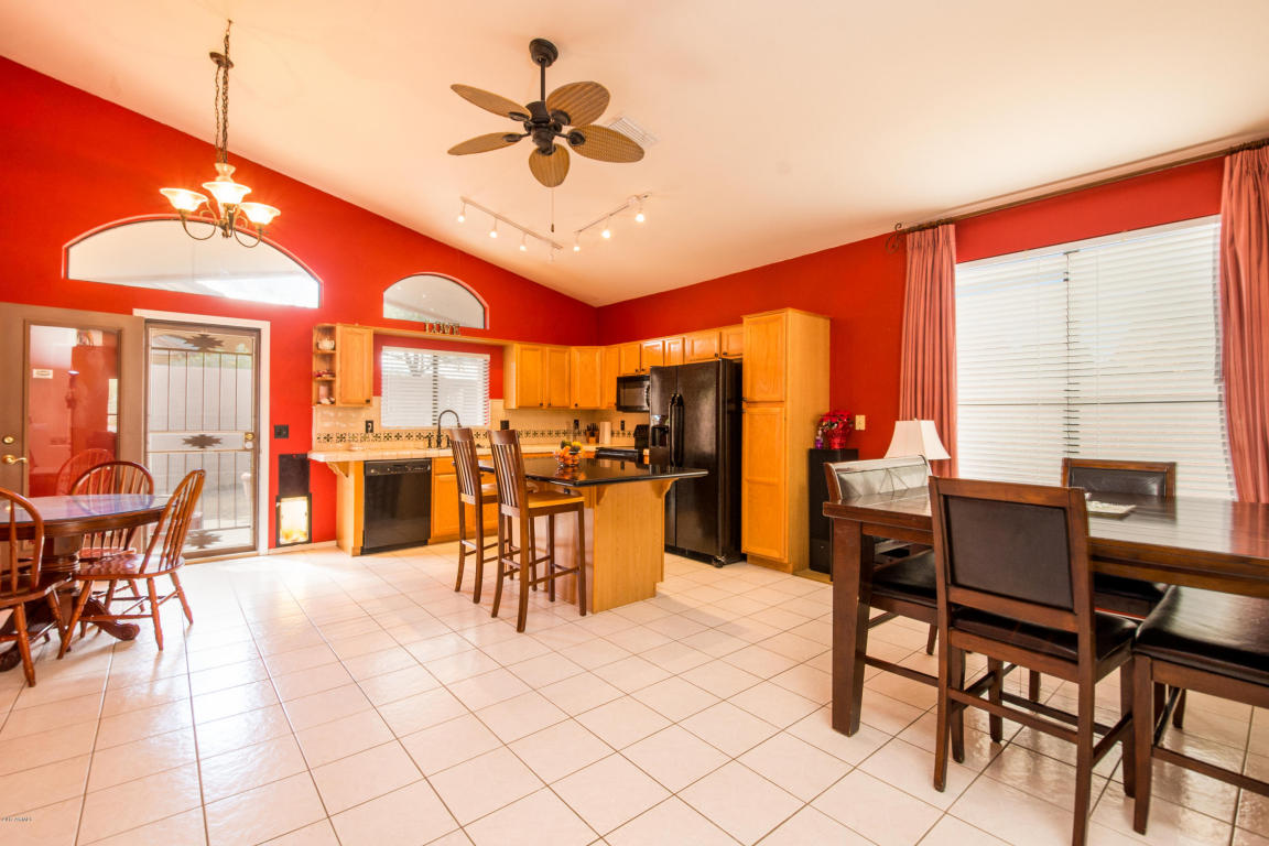2103 E Menadota Dr, Phoenix, AZ 85024 photo 4