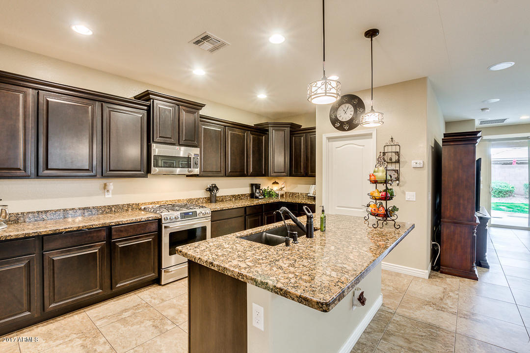 2227 E Brigadier Dr, Gilbert, AZ 85298 photo 4