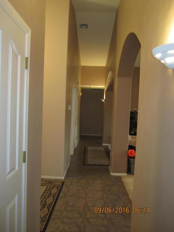 823 E Hearn Rd, Phoenix, AZ 85022 photo 4
