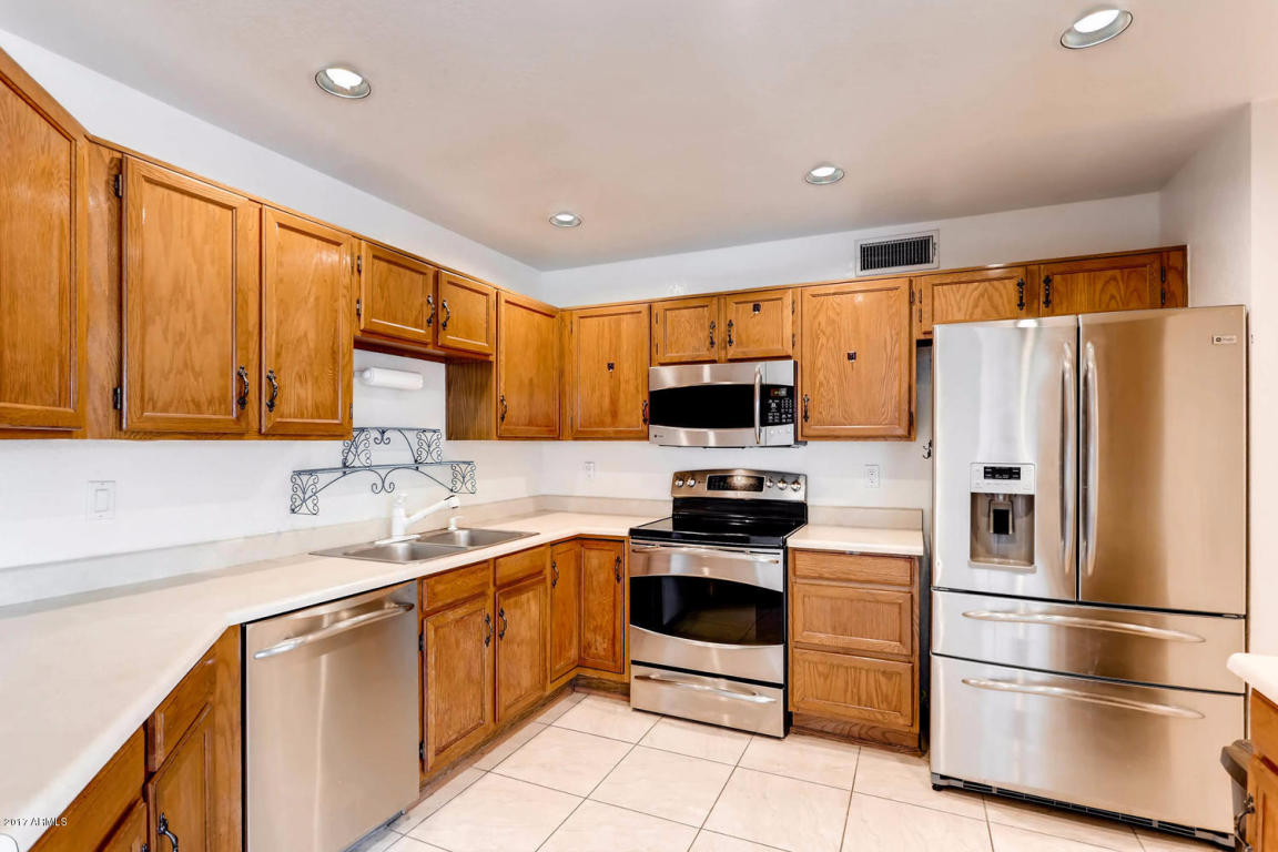 3113 E Topeka Dr, Phoenix, AZ 85050 photo 4