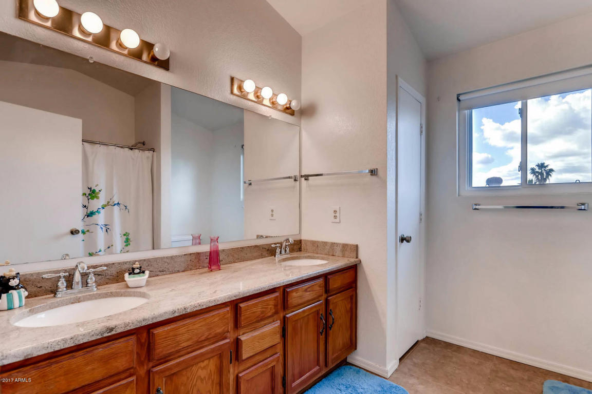 3113 E Topeka Dr, Phoenix, AZ 85050 photo 9