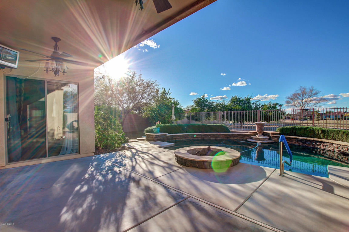 6742 S Crestview Dr, Gilbert, AZ 85298 photo 25