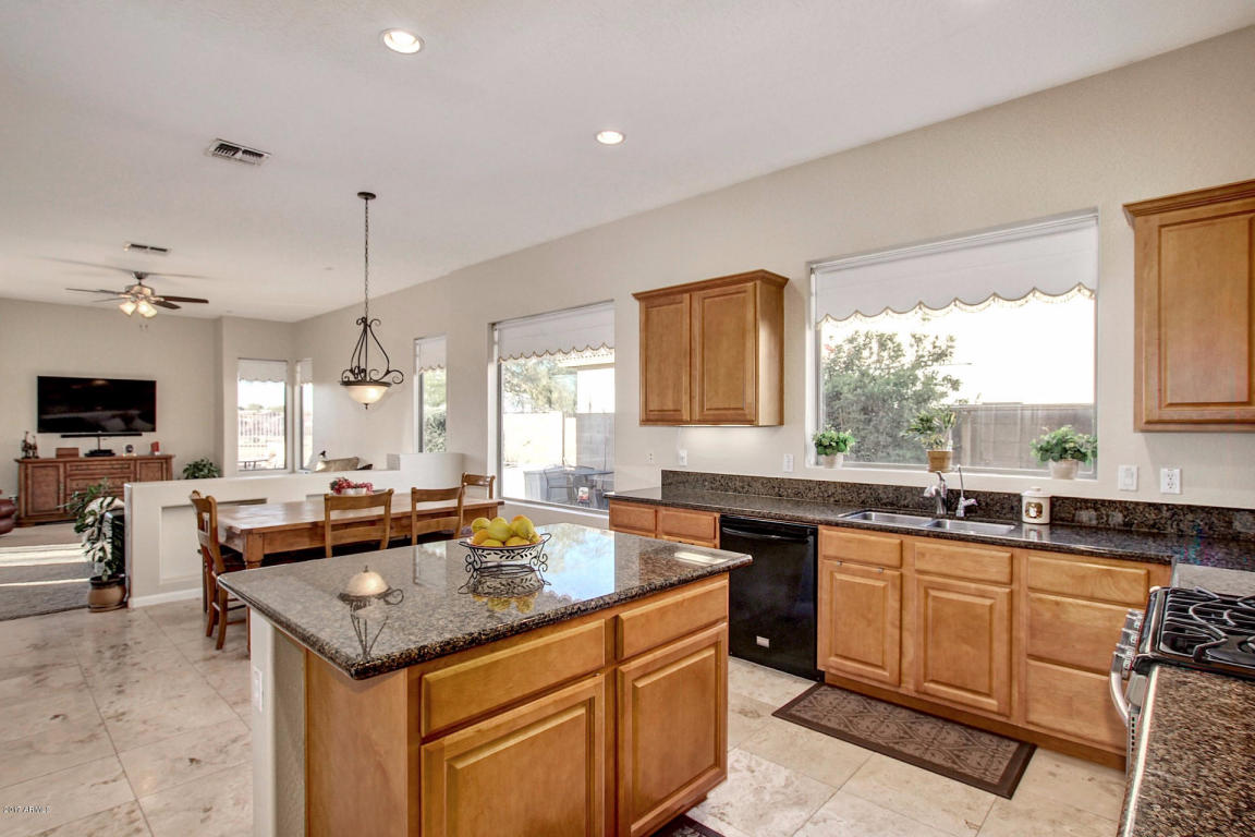 6742 S Crestview Dr, Gilbert, AZ 85298 photo 9