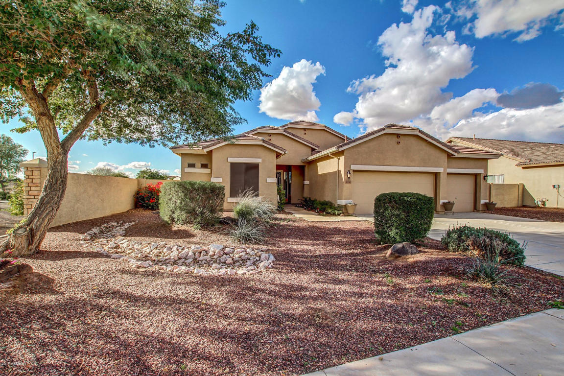 6742 S Crestview Dr, Gilbert, AZ 85298 photo 1