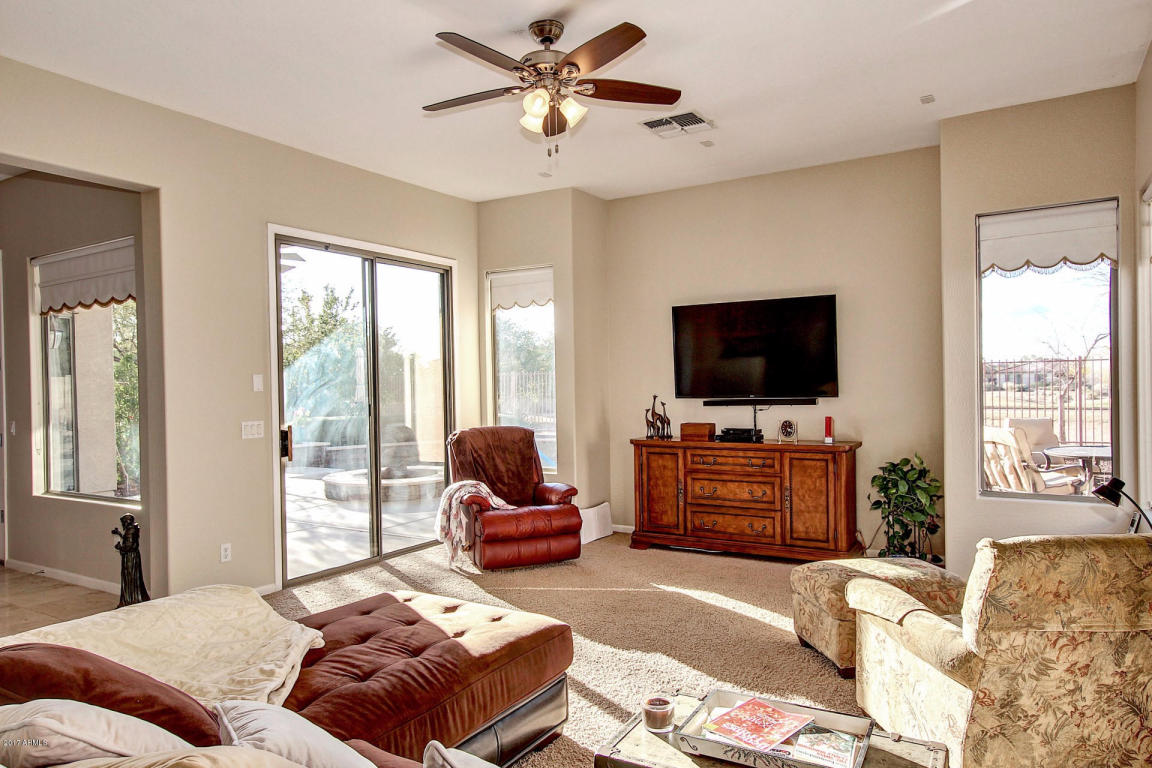 6742 S Crestview Dr, Gilbert, AZ 85298 photo 12