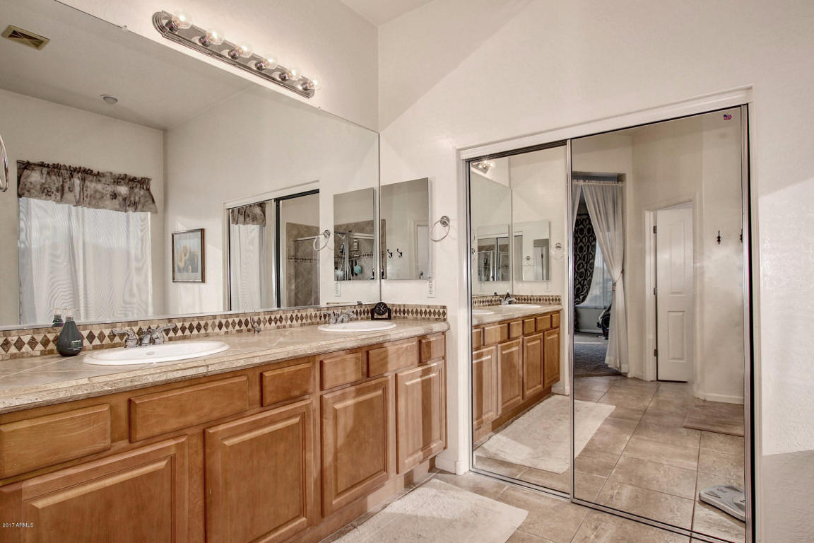 6742 S Crestview Dr, Gilbert, AZ 85298 photo 20