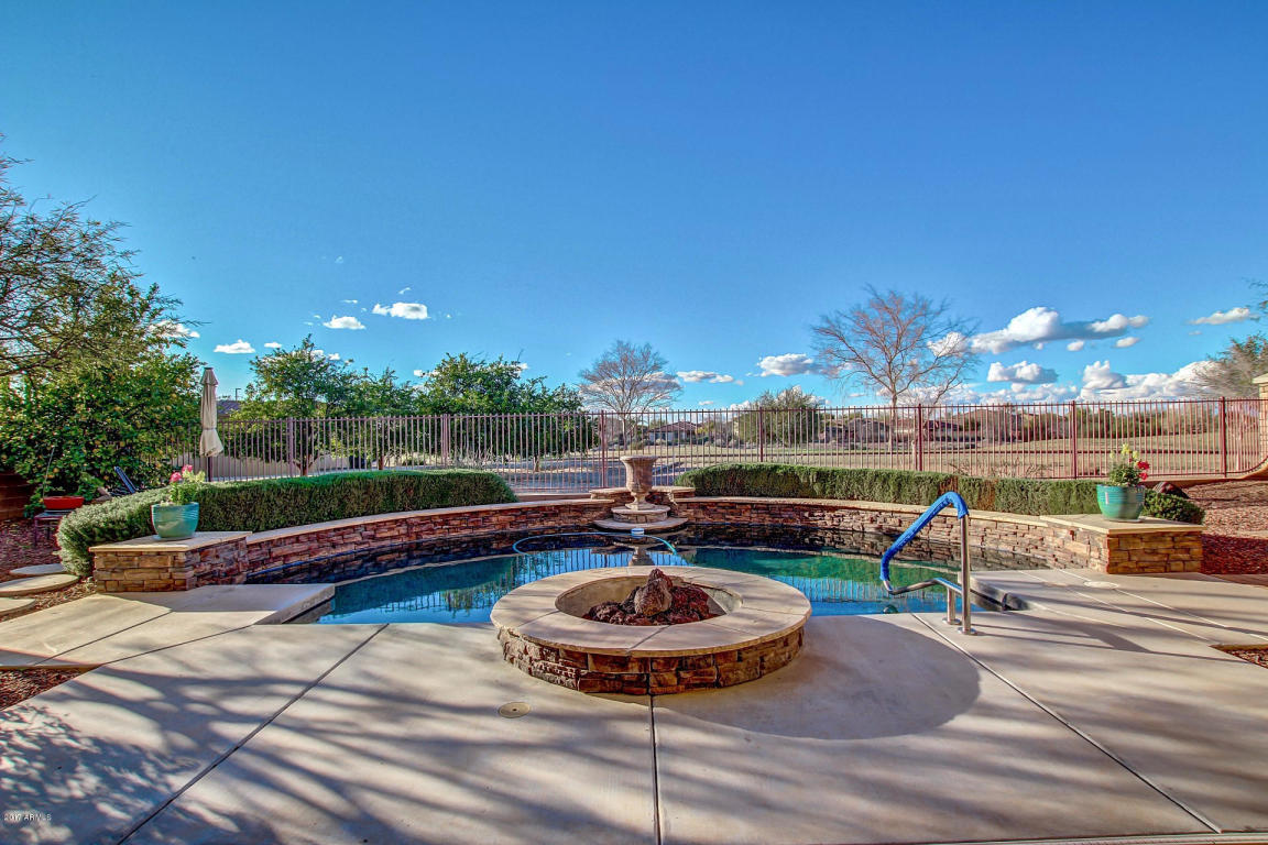 6742 S Crestview Dr, Gilbert, AZ 85298 photo 24