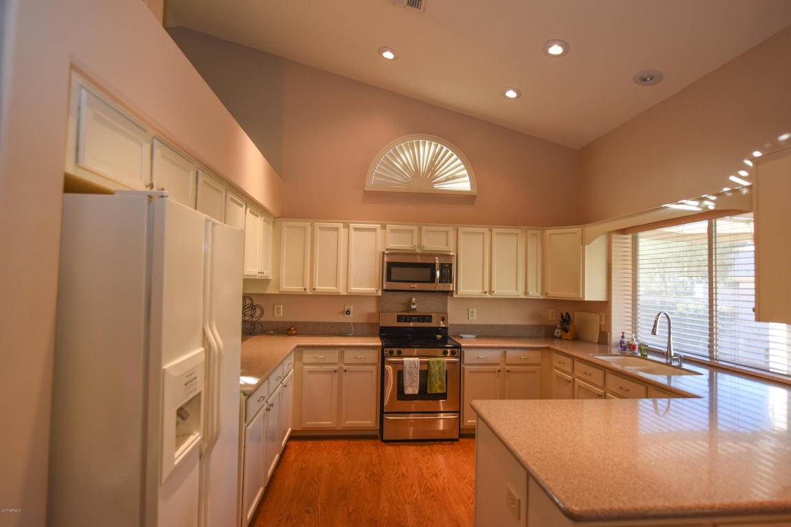 102 E South Fork Dr, Phoenix, AZ 85048 photo 5