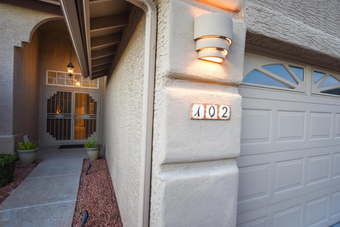 102 E South Fork Dr, Phoenix, AZ 85048 photo 3