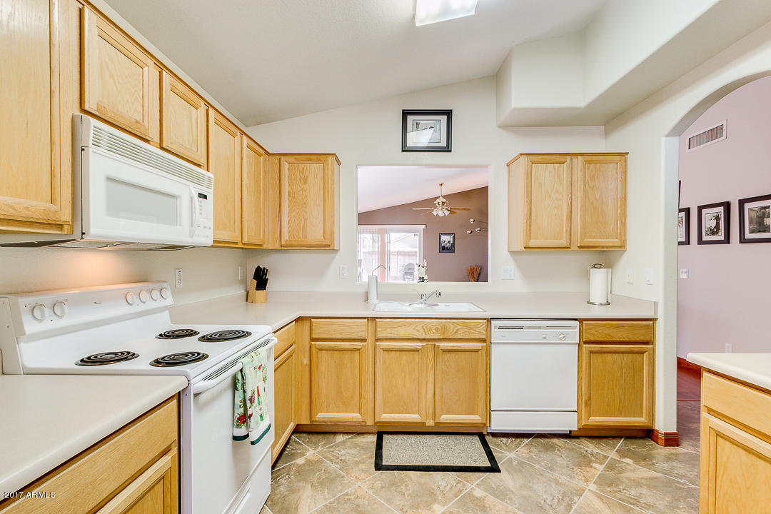 2231 E Kelton Ln, Phoenix, AZ 85022 photo 9