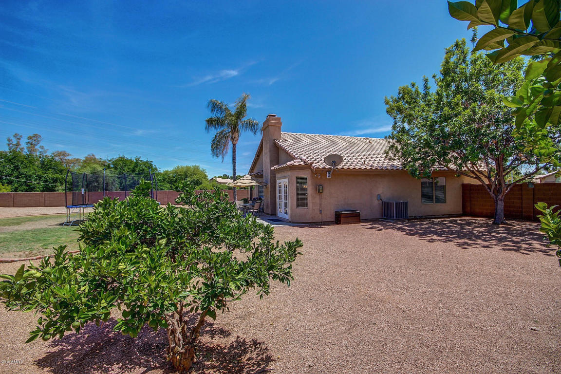 1878 E Aspen Way, Gilbert, AZ 85234 photo 3