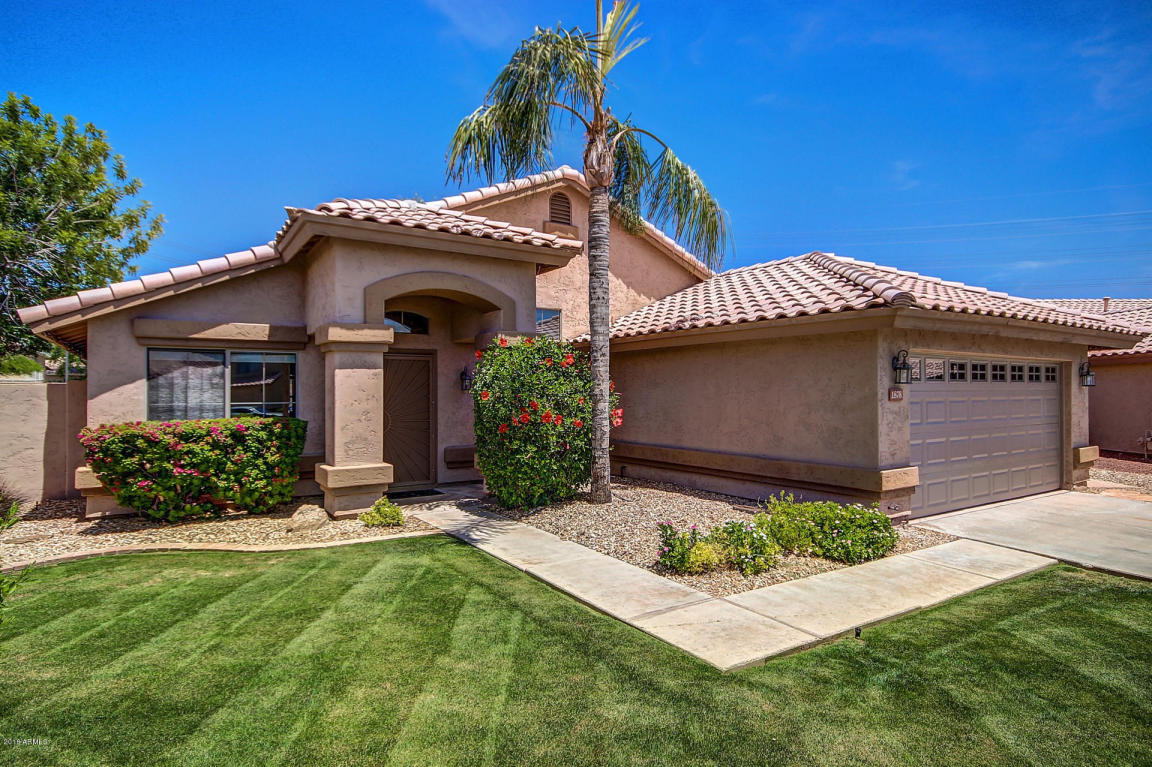 1878 E Aspen Way, Gilbert, AZ 85234 photo 1